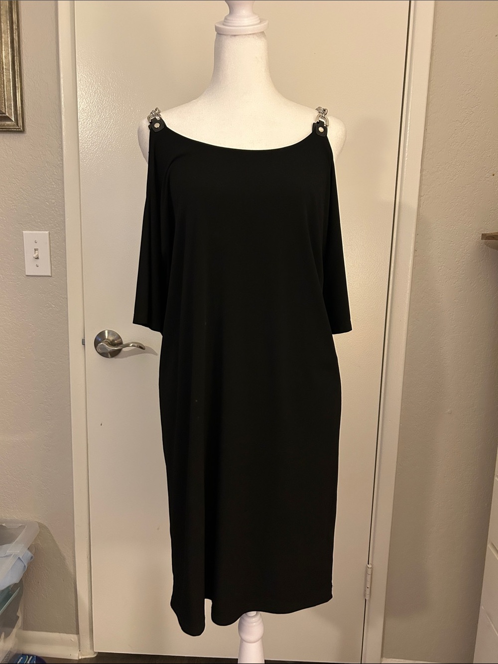 Michael Kors Elegant Black Cold-Shoulder tunic